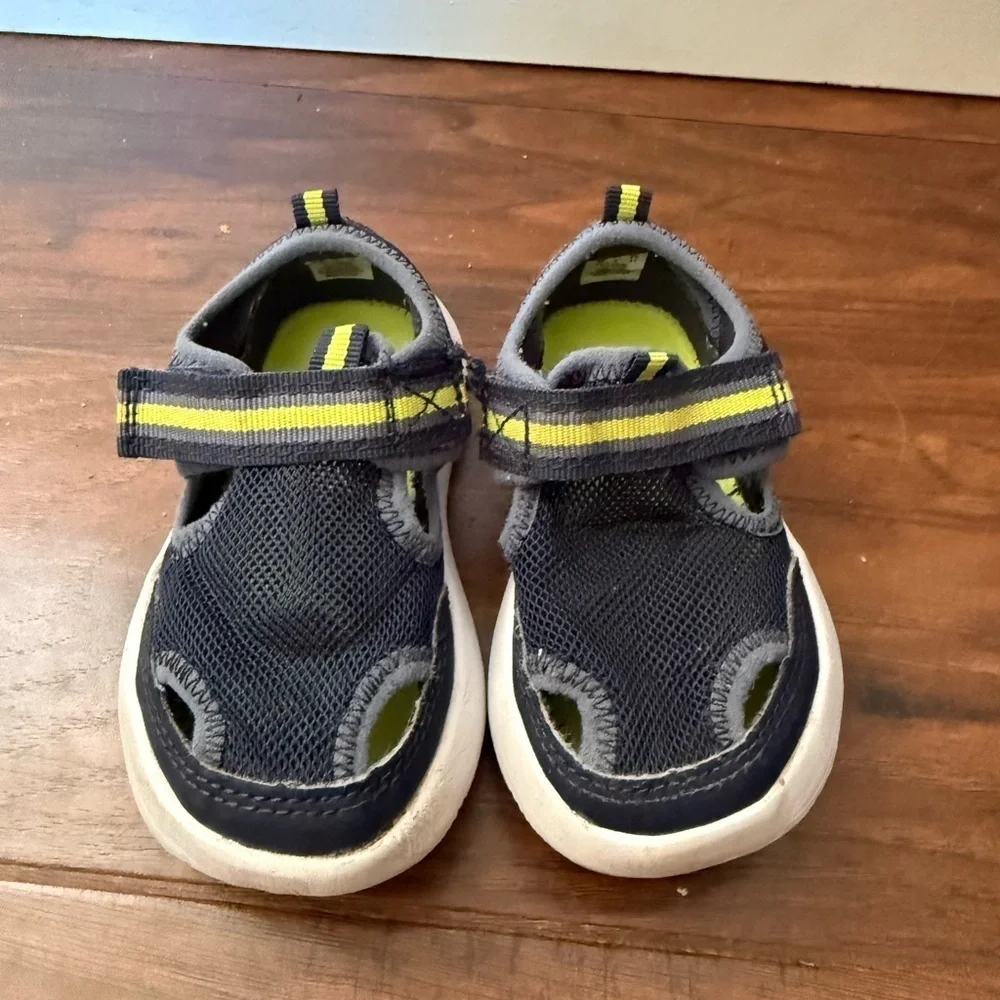 Sperry Blue and Green Water Shoes with Velcro Closure-Size 5